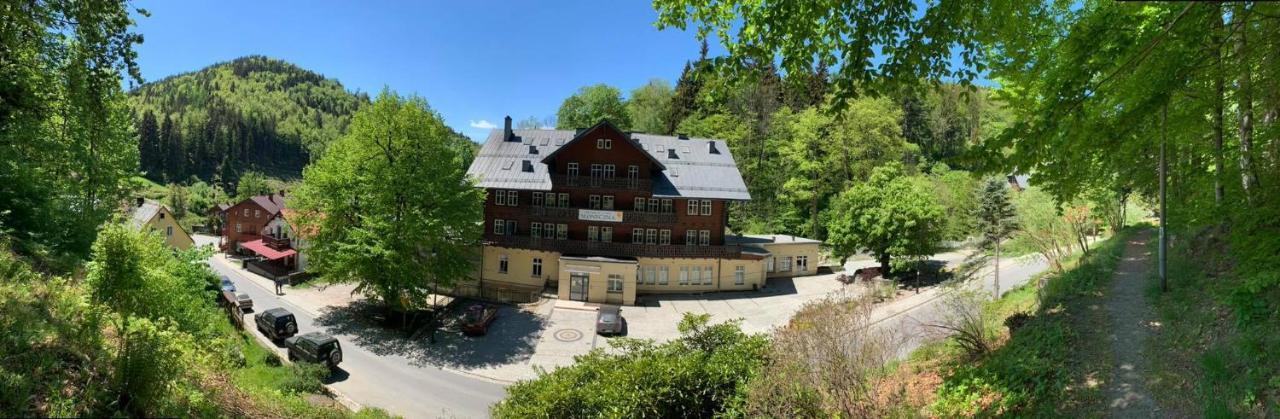 Sloneczna Hotel Miedzygorze Exterior photo